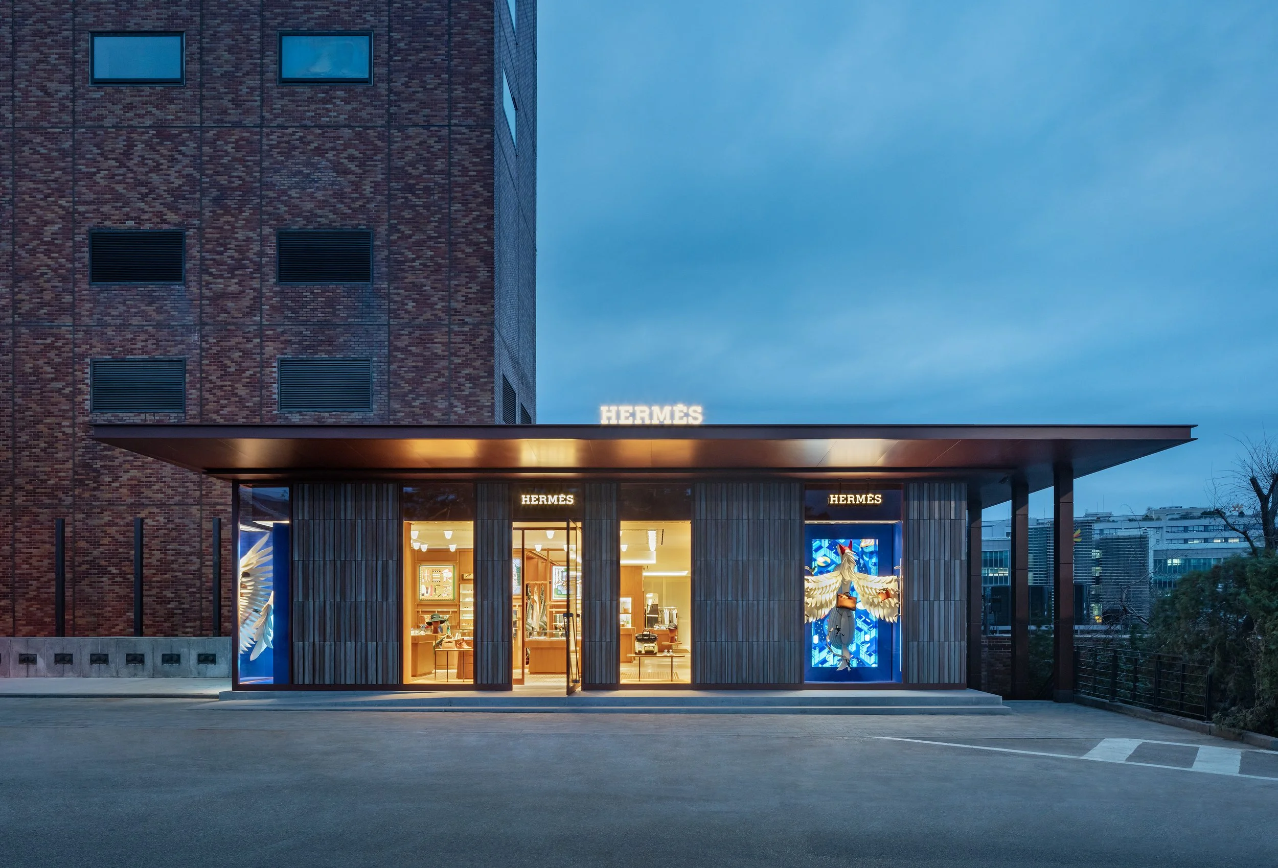 Hermès (Window Display) 2022~2023 — PRODUCT DESIGN CENTER